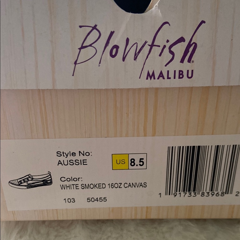 Blowfish White Casual Sneakers Canvas Low-Top - Picture 8 of 8